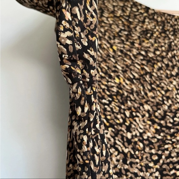 Susan Graver Womens Top Sz 3X Animal Print Abstract Liquid Knit Artsy Office - Picture 4 of 9